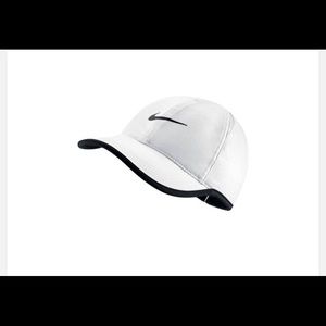 Nike Women's Featherlight Adjustable Hat, White