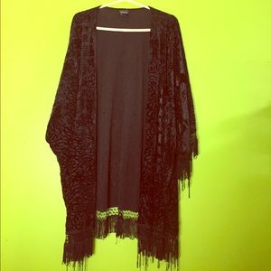 Black velvet embroidered kimono