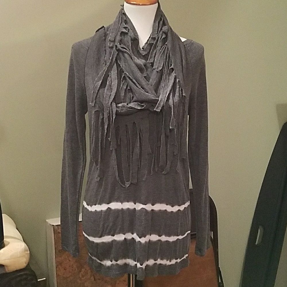 Long sleeve top