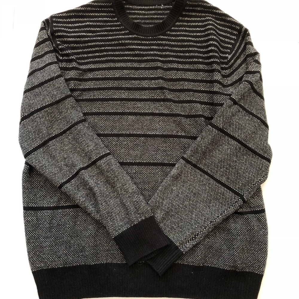 Vintage Stiped black and white sweatshirt