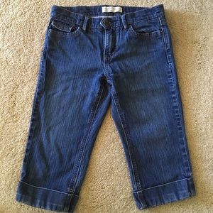 Old Navy Capris; mid-rise Size 4