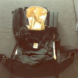 Ergobaby organic black plus newborn insert