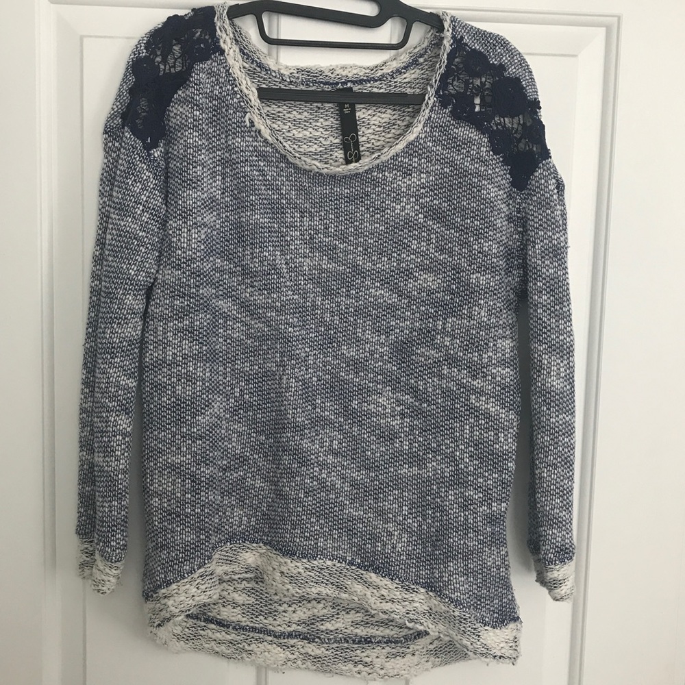 Jessica Simpson blue & white sweater