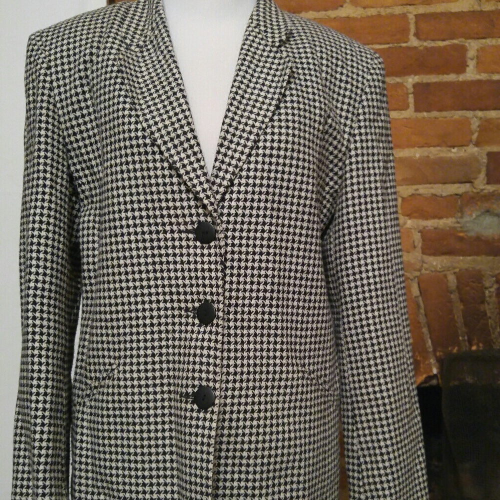 Oversized Houndstooth Blazer