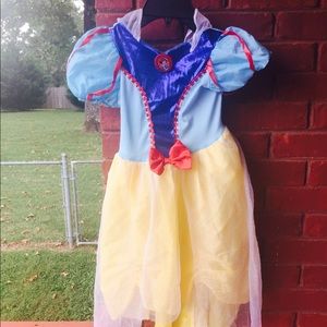 Snow White Halloween Costume: Youth Girls