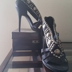 Sz7 BCBGParis Black Satin Heels