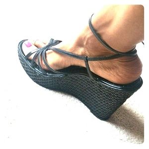 Sandle Wedge