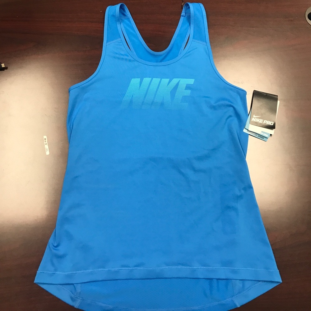 Nike woman top DRI-FIT New Sz M