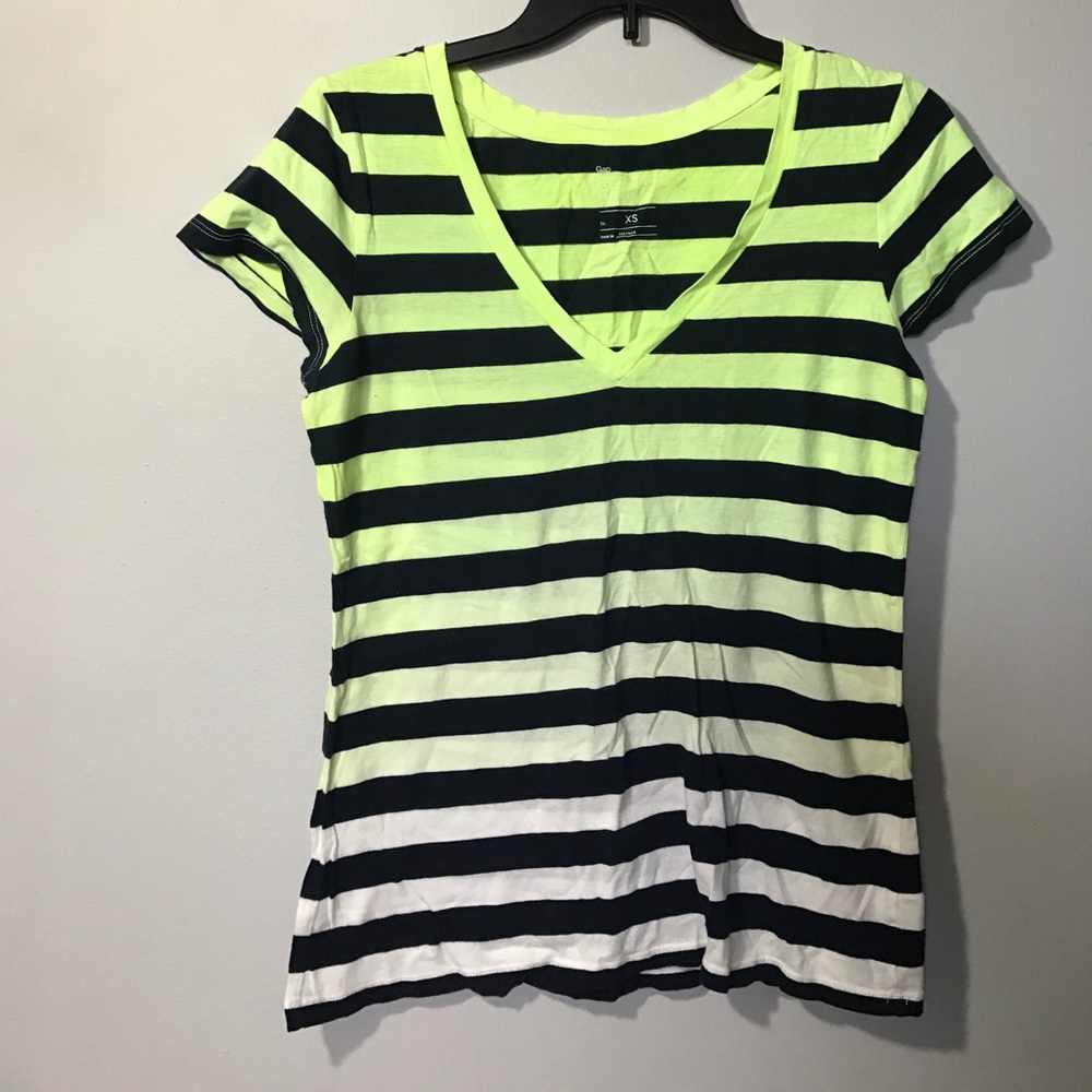 V-neck tee