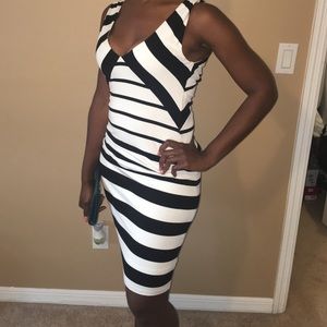 Black and white midi dress! Size M