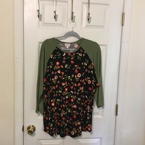 Lularoe Randy Tee perfect for fall! Size 3XL