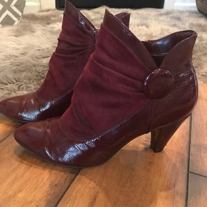 Burnt red shoe booties.