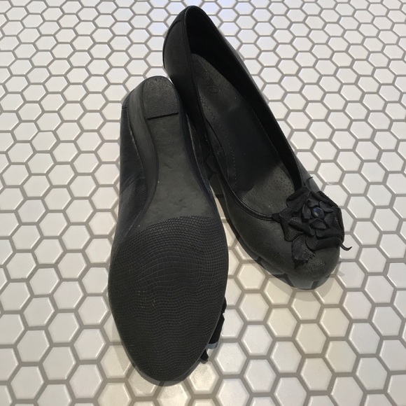 Covico 10 black wedges with floral detail - Picture 3 of 4