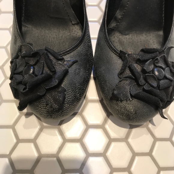 Covico 10 black wedges with floral detail - Picture 4 of 4