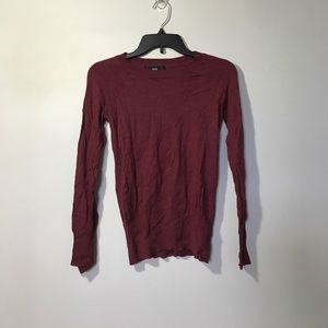Maroon sweater