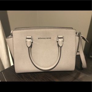 Michael Kors gray purse