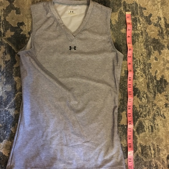 Women's V-neck Under Armour Tank - Picture 2 of 3