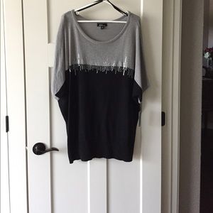 Short sleeve sweater