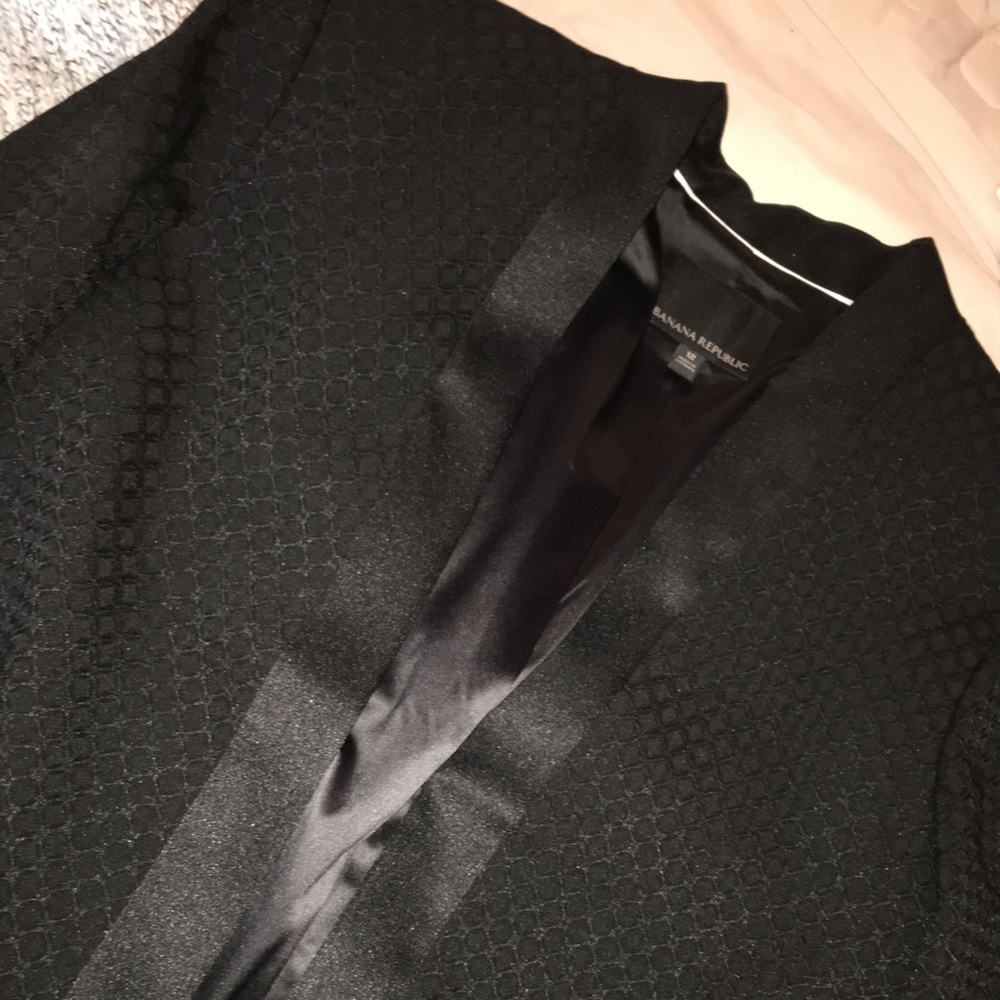 Women's Blazer - Picture 3 of 6