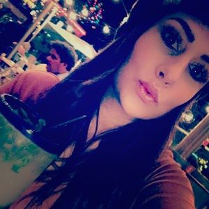 Meet your Posher, Louise