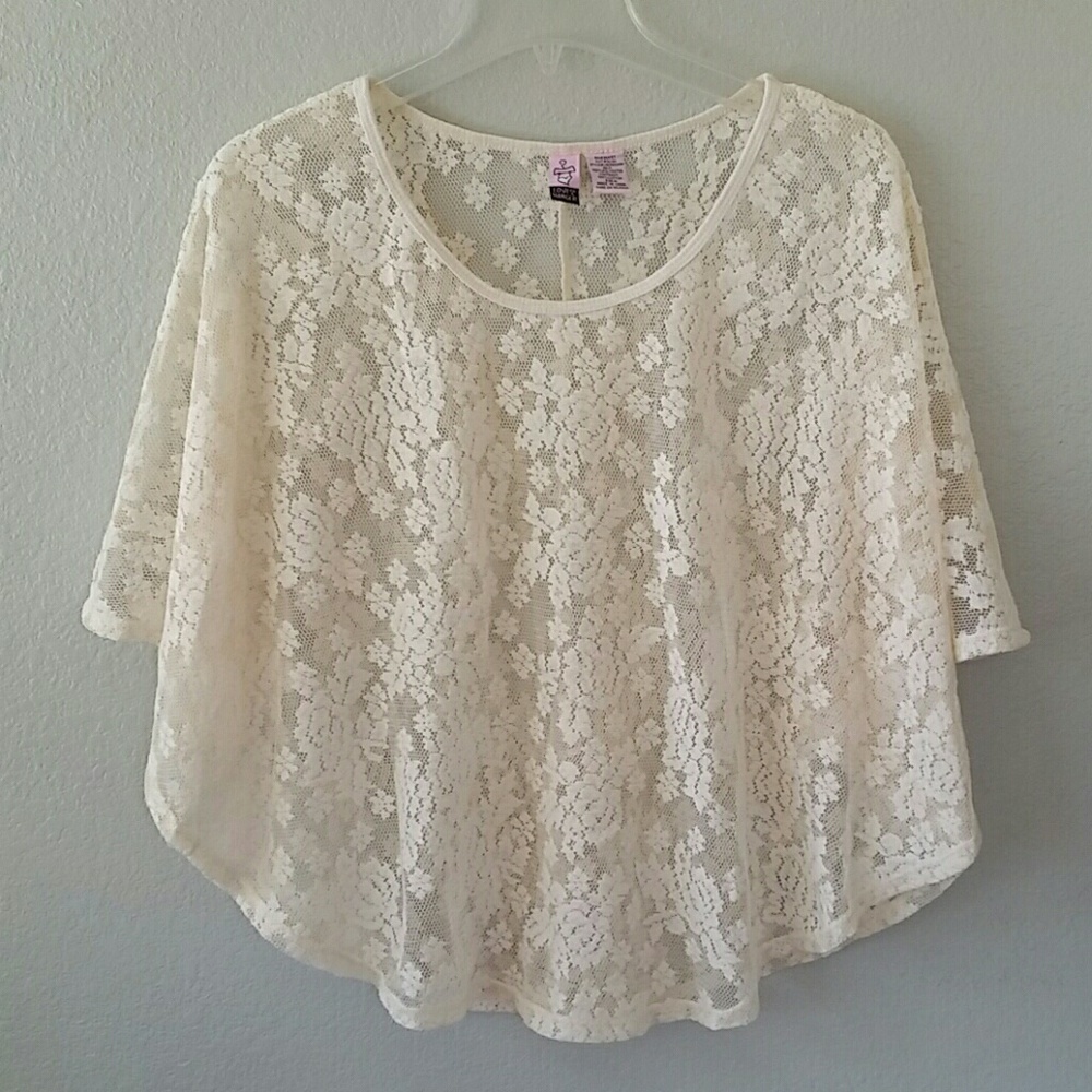 Lace 'Pancho' with loose stitched sleeve