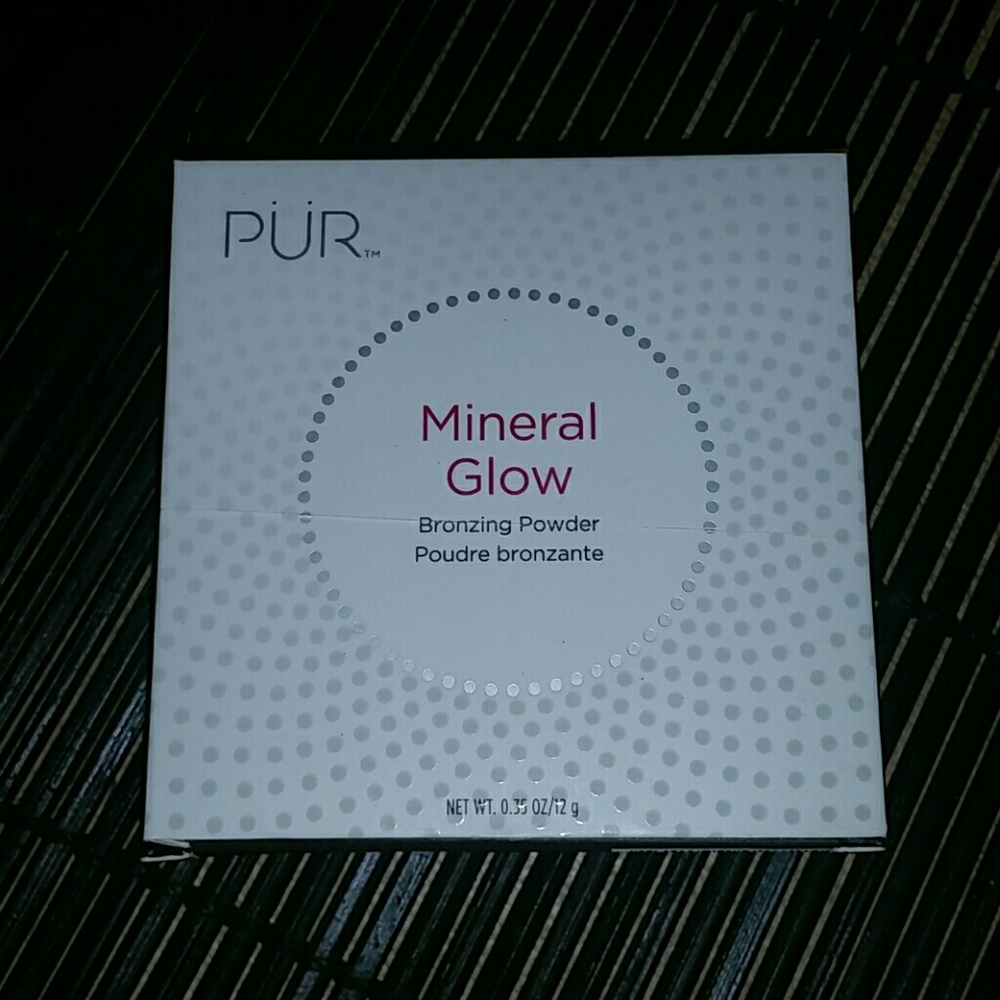 CCOSALE - NIB PUR Mineral Glow Bronzing Powder