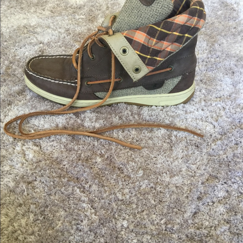 Sperry topside boots