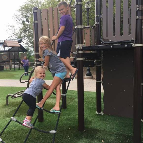 Meet your Posher, Kelsey - Picture 4 of 5