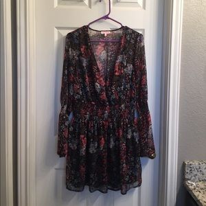Bell sleeved floral mini dress