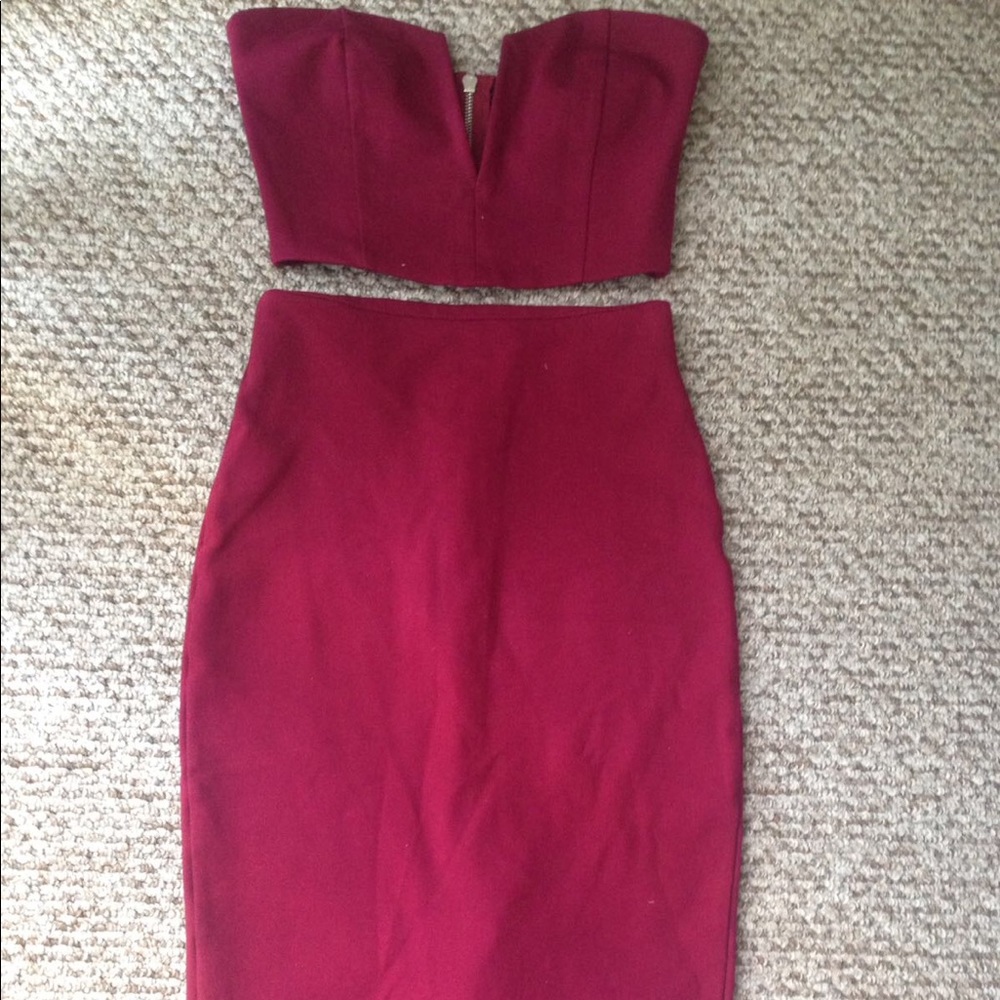 Burgundy crop top & skirt set