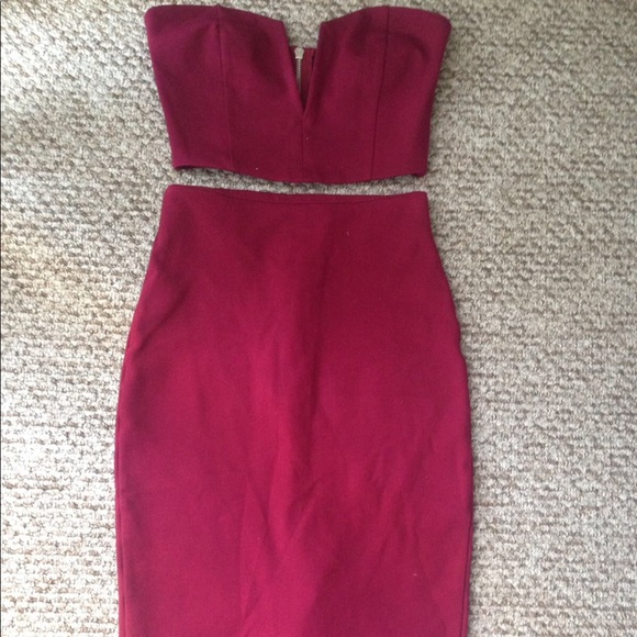 Burgundy crop top & skirt set - Picture 1 of 2