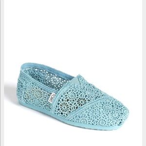 TOMS NWT Blue Crochet