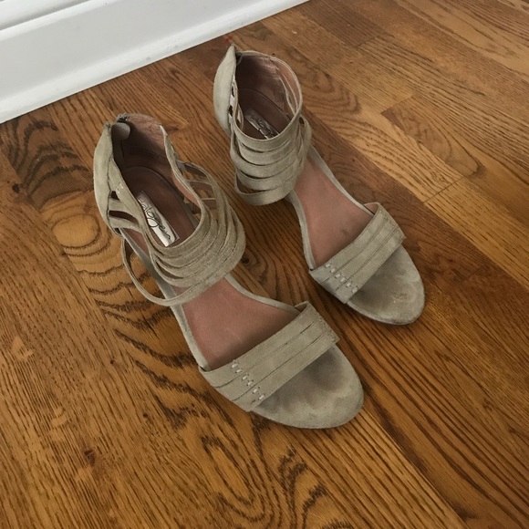 Halogen Shoes - Halogen taupe ankle strap sandals.  Size 8