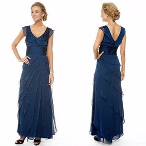 NWT Adrianna Papell Ruffled Chiffon gown/dress