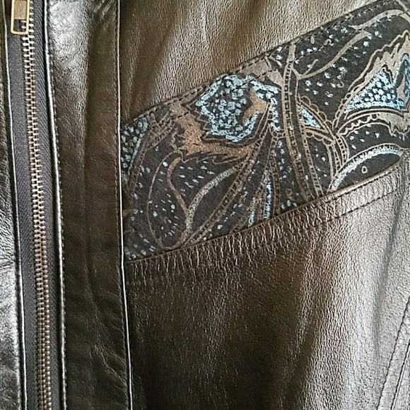 Leather jacket - Picture 3 of 6
