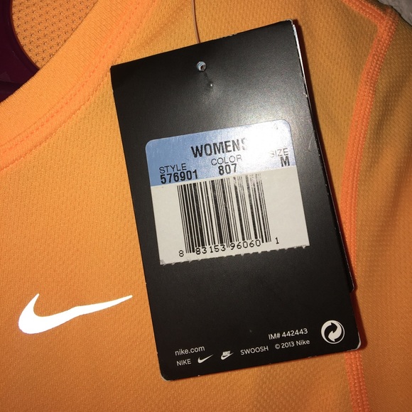 Nike Dri-Fit T-shirt - Picture 2 of 4