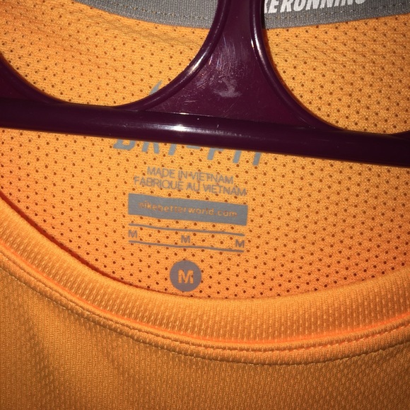 Nike Dri-Fit T-shirt - Picture 3 of 4