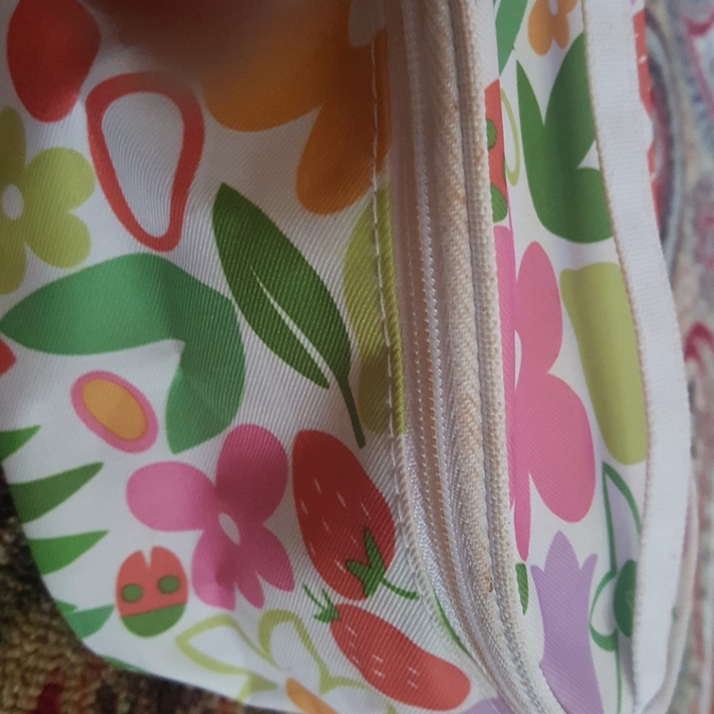 clinque make up bag