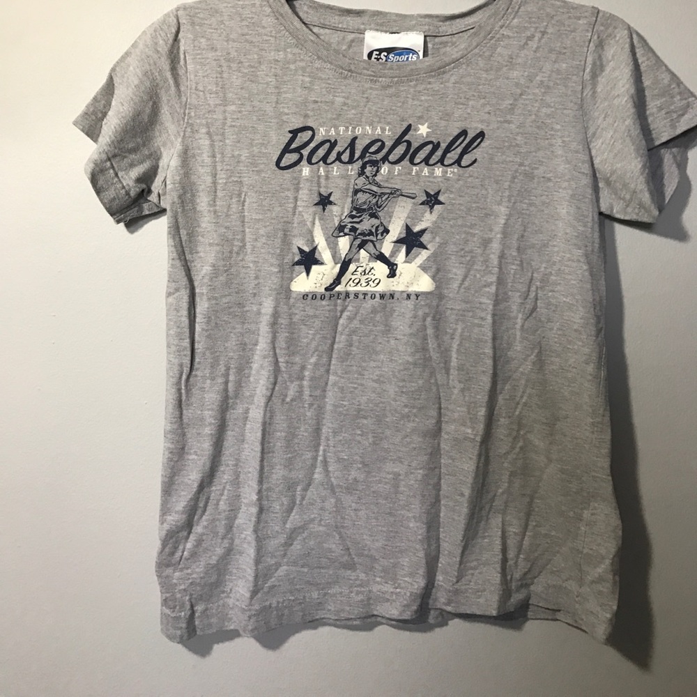 Grey tee