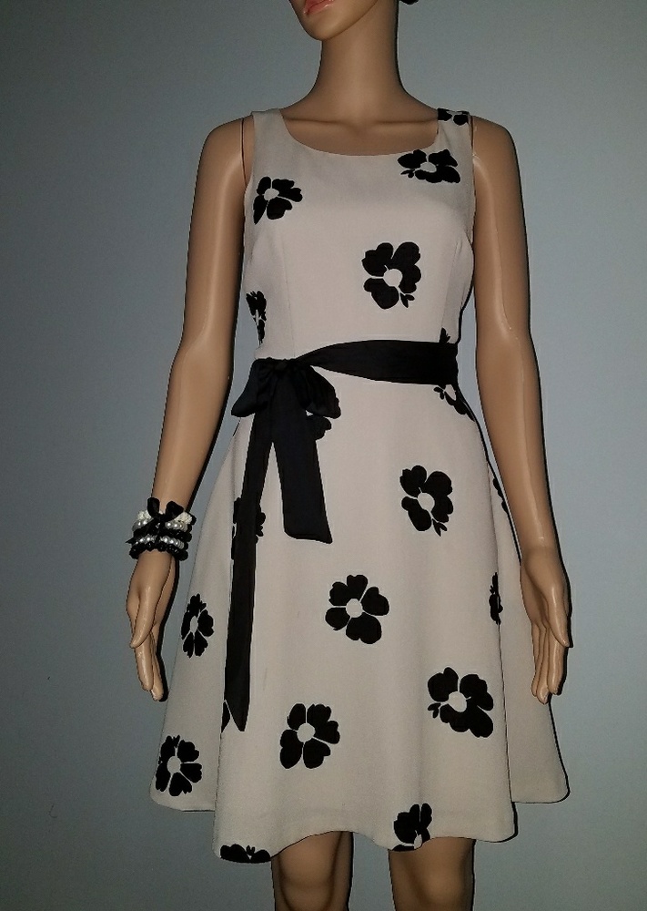 Sleeve Less Dress