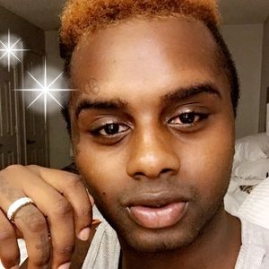 Meet your Posher, Carlos