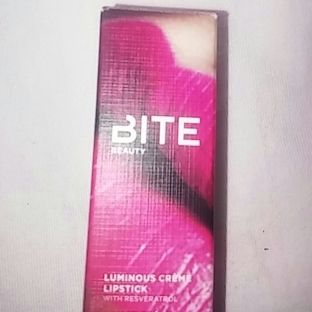 Bite Beauty duo lipstick