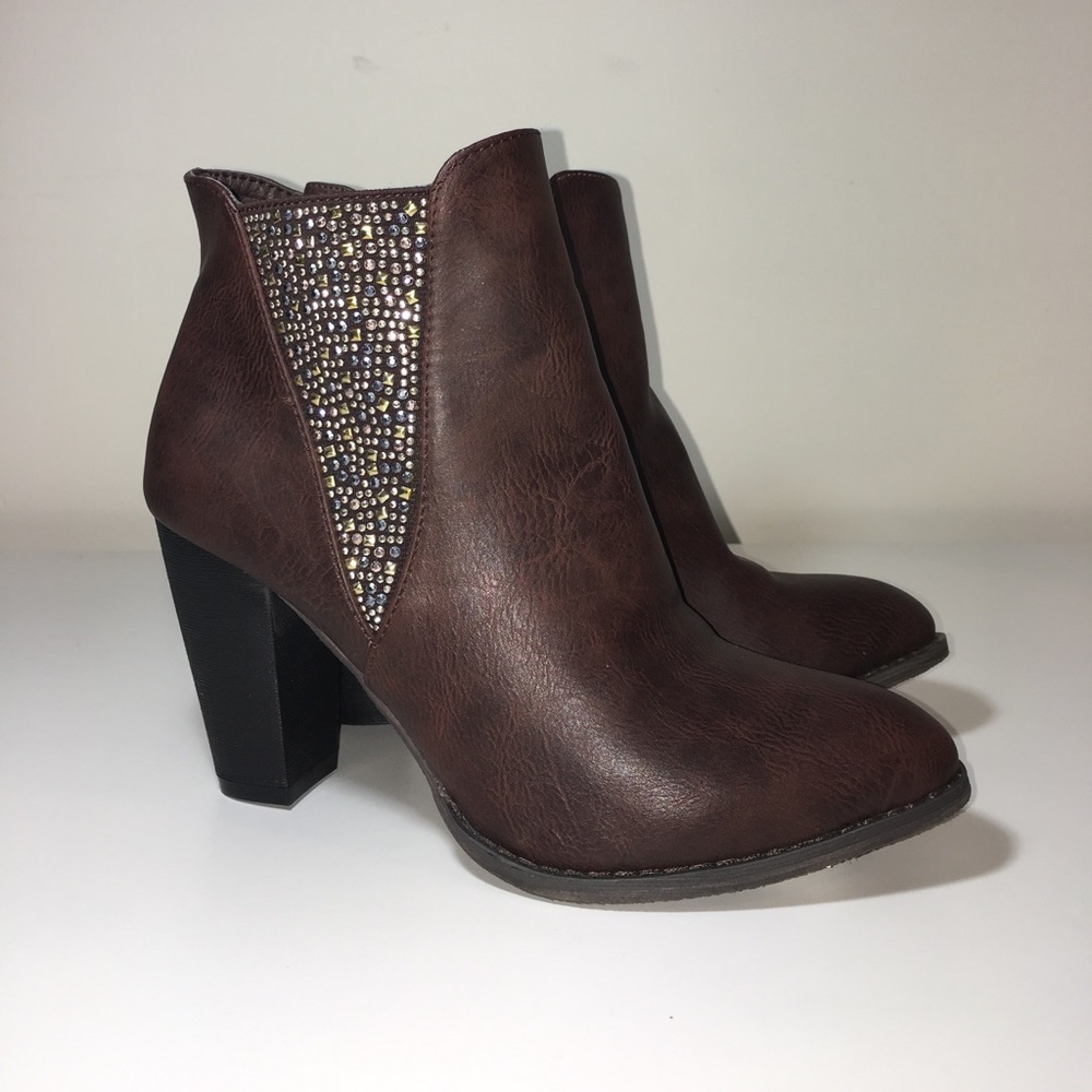 Ankle booties with shimmer!