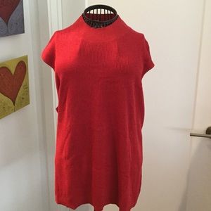 Turtle neck sleeveless sweater