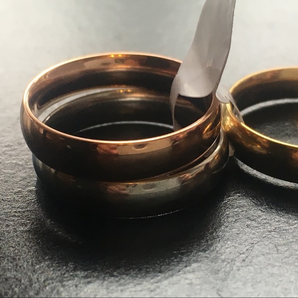 Tri-Colored Stainless Steel SET Classic 6mm Bands - Picture 7 of 8