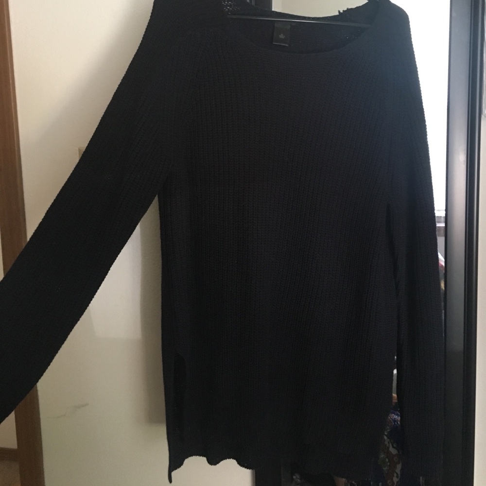 Ann Taylor XL Navy with black shoulder sweater