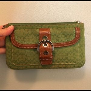 Coach clutch/wristlet