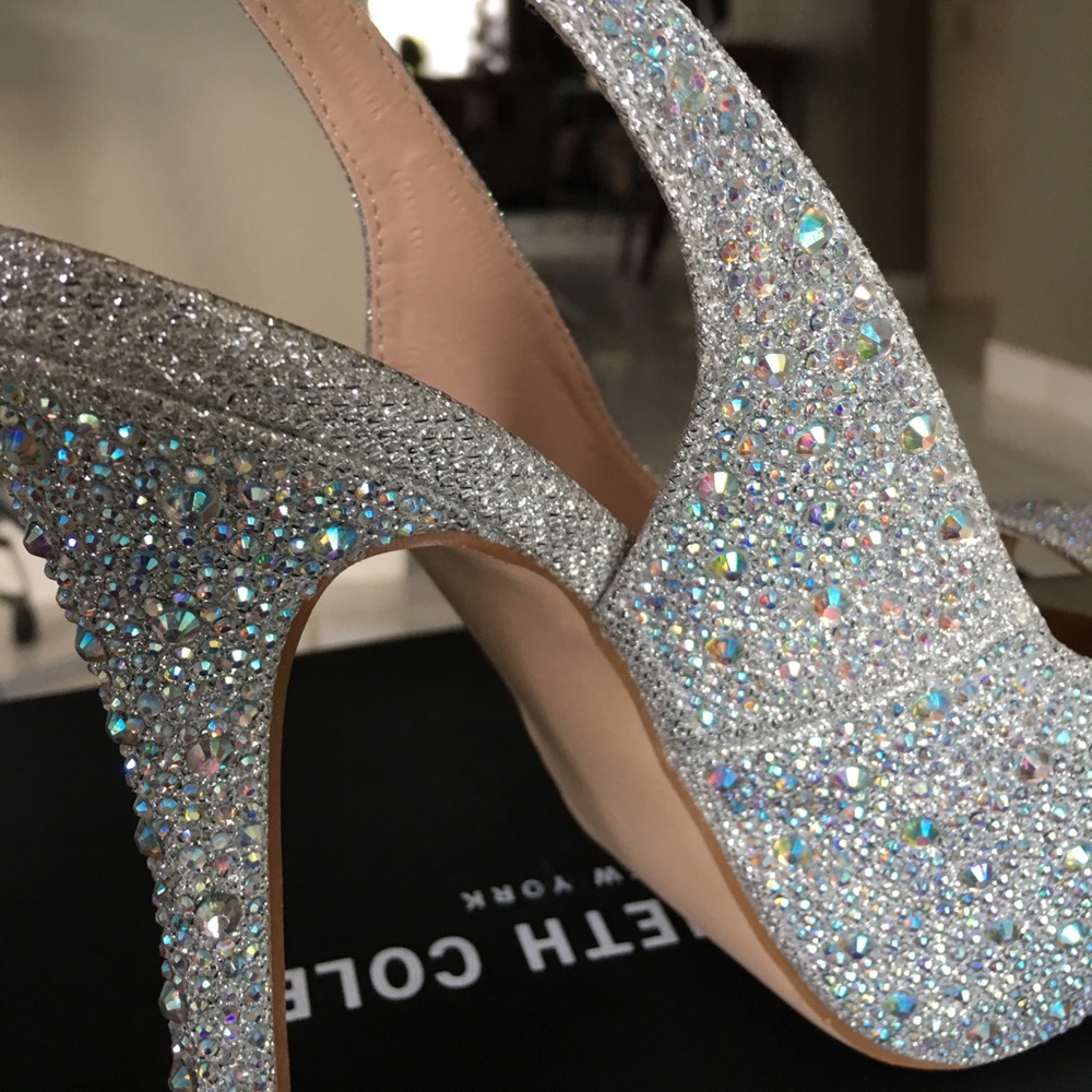 Highheel Silver Shoes - Picture 4 of 6