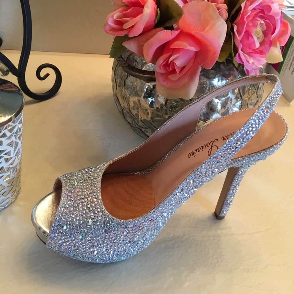 Highheel Silver Shoes - Picture 6 of 6