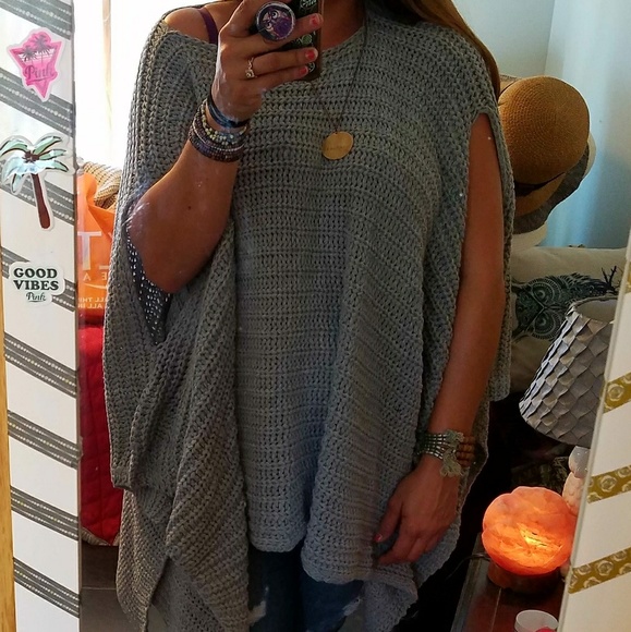 NWT! LAST ONE! AMAZING OVER SIZED PONCHO! - Picture 5 of 5